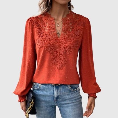 Elisabeth | Tijdloze kanten blouse met elegante details
