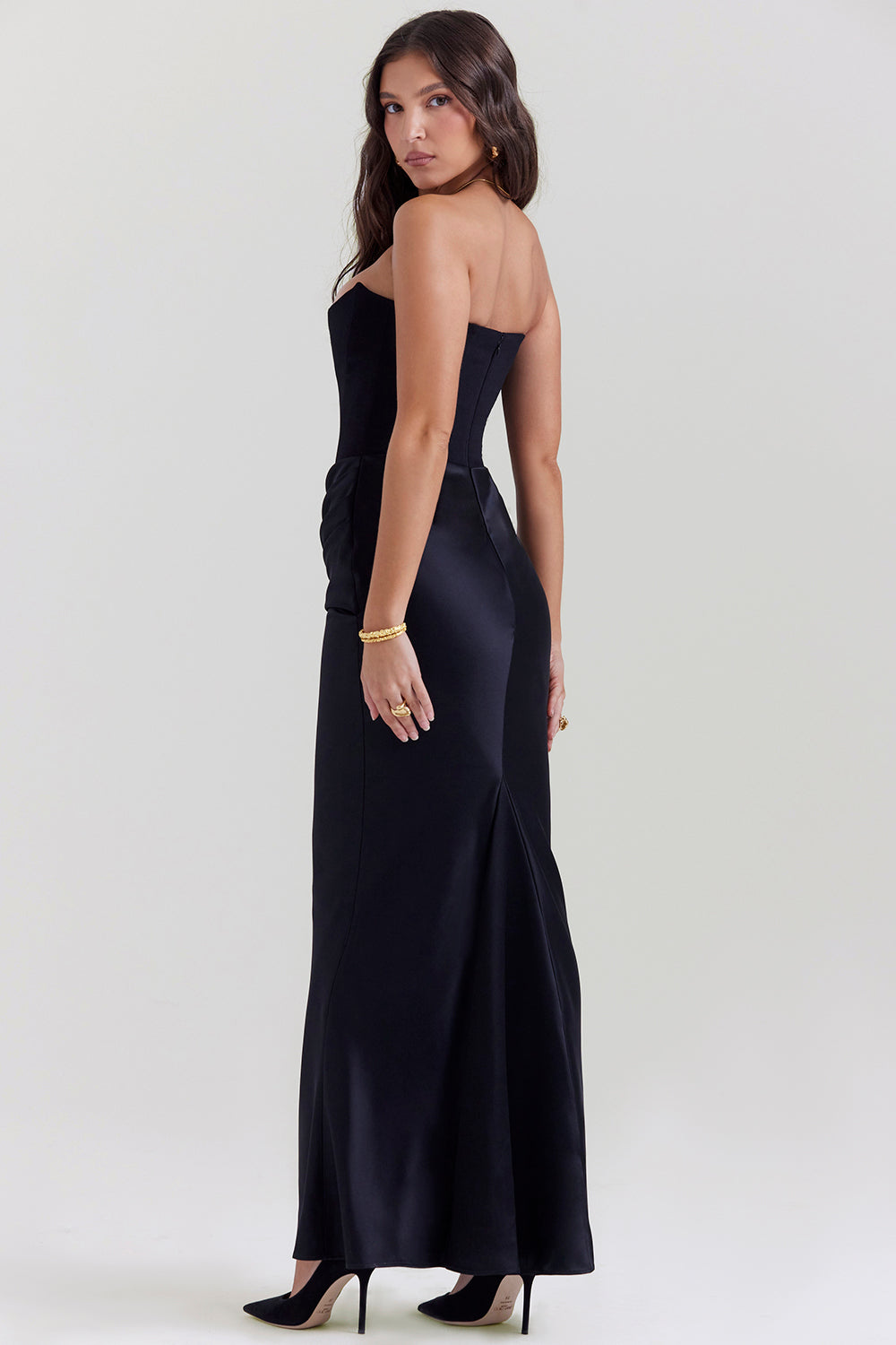 Margot™ | Satijnen jurk met zandloper-silhouet
