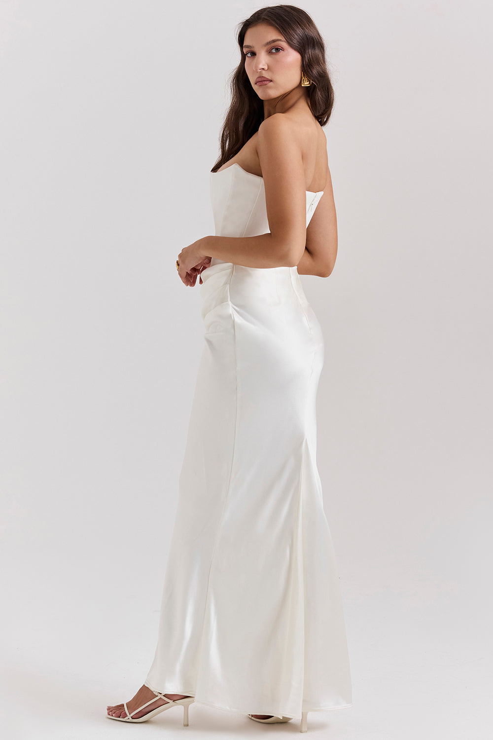 Margot™ | Satijnen jurk met zandloper-silhouet