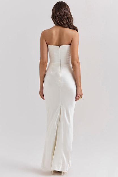 Margot™ | Satijnen jurk met zandloper-silhouet
